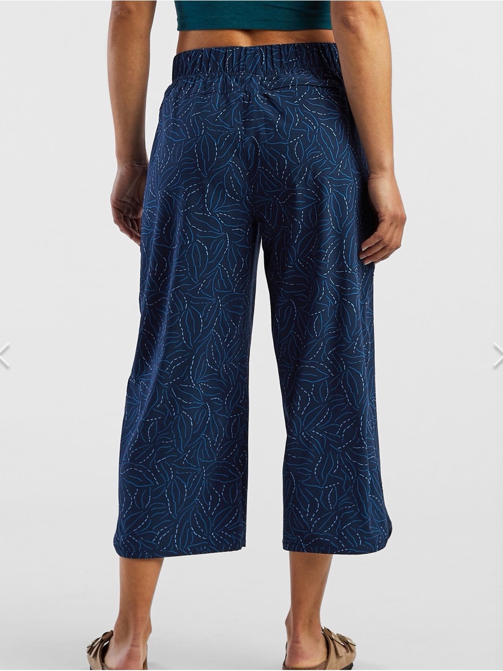 Title Nine Slaycation 2.0 Cropped Wide Leg Pants - - Picture 2 of 8